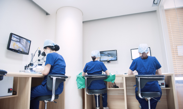 デジタル顕微鏡による毛嚢分離